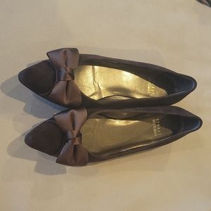 Stuart Weitzman 6.5N brown flats with satin bow